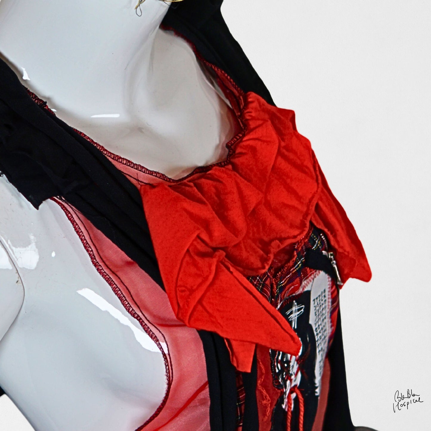 Heart No.005 | Layer – Pull Over Lightweight Sleeveless Top
