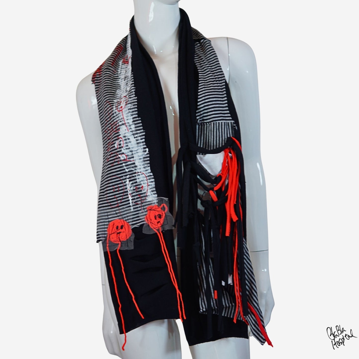 Face No.004 | Fabric Art Greyx Black border Design – Black Scarf