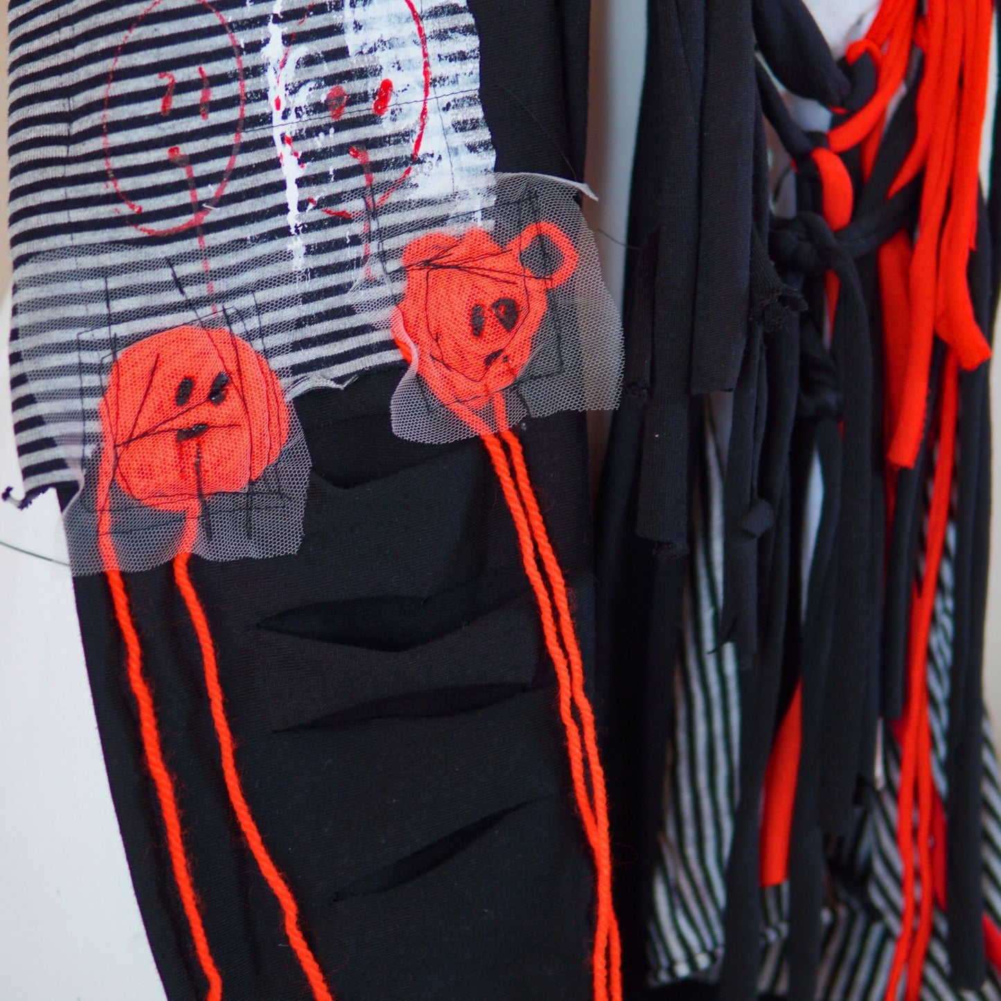 Face No.004 | Fabric Art Greyx Black border Design – Black Scarf