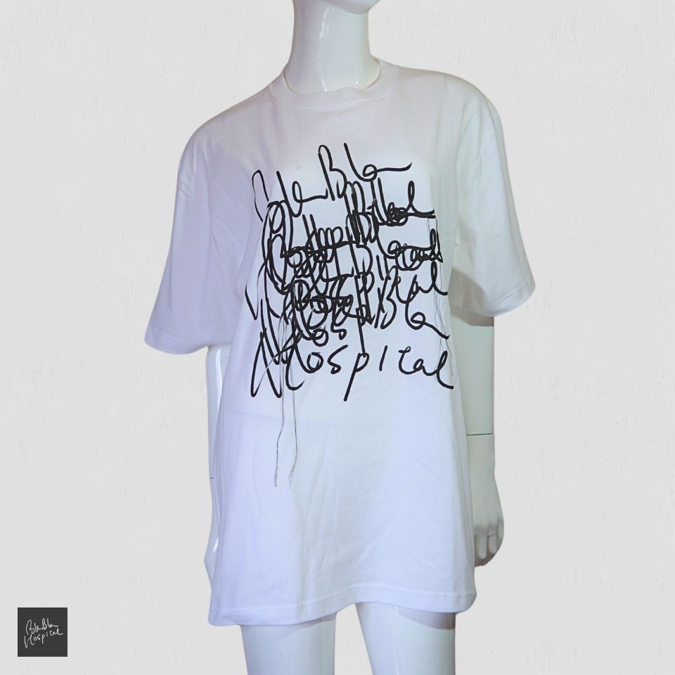 「BLABLAHOSPITAL」ロゴプリントTシャツ ホワイト