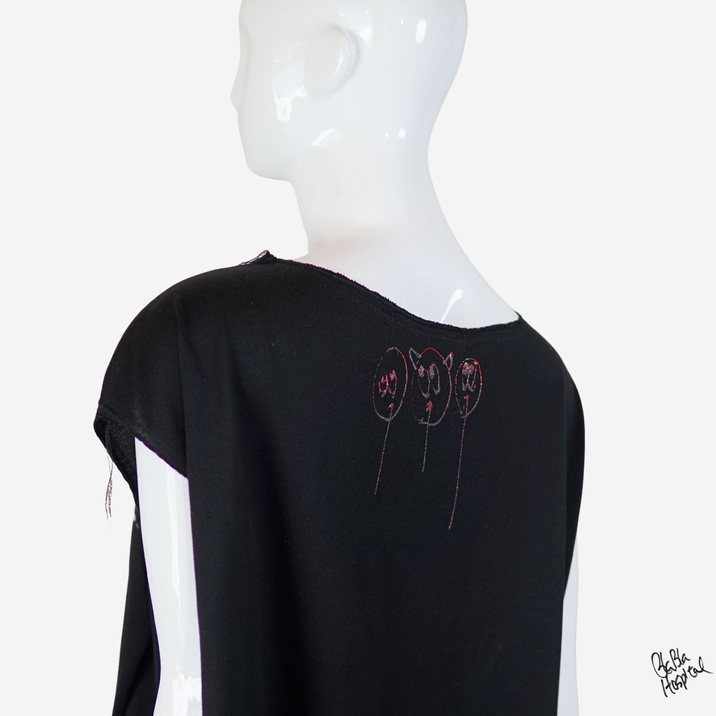 Face No.002 | Romaji writing – Oversized Black Sleeveless Top