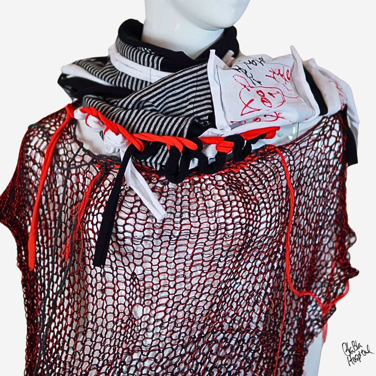 Face No.005 | Fabric Art Greyx Black border Design – Black Scarf