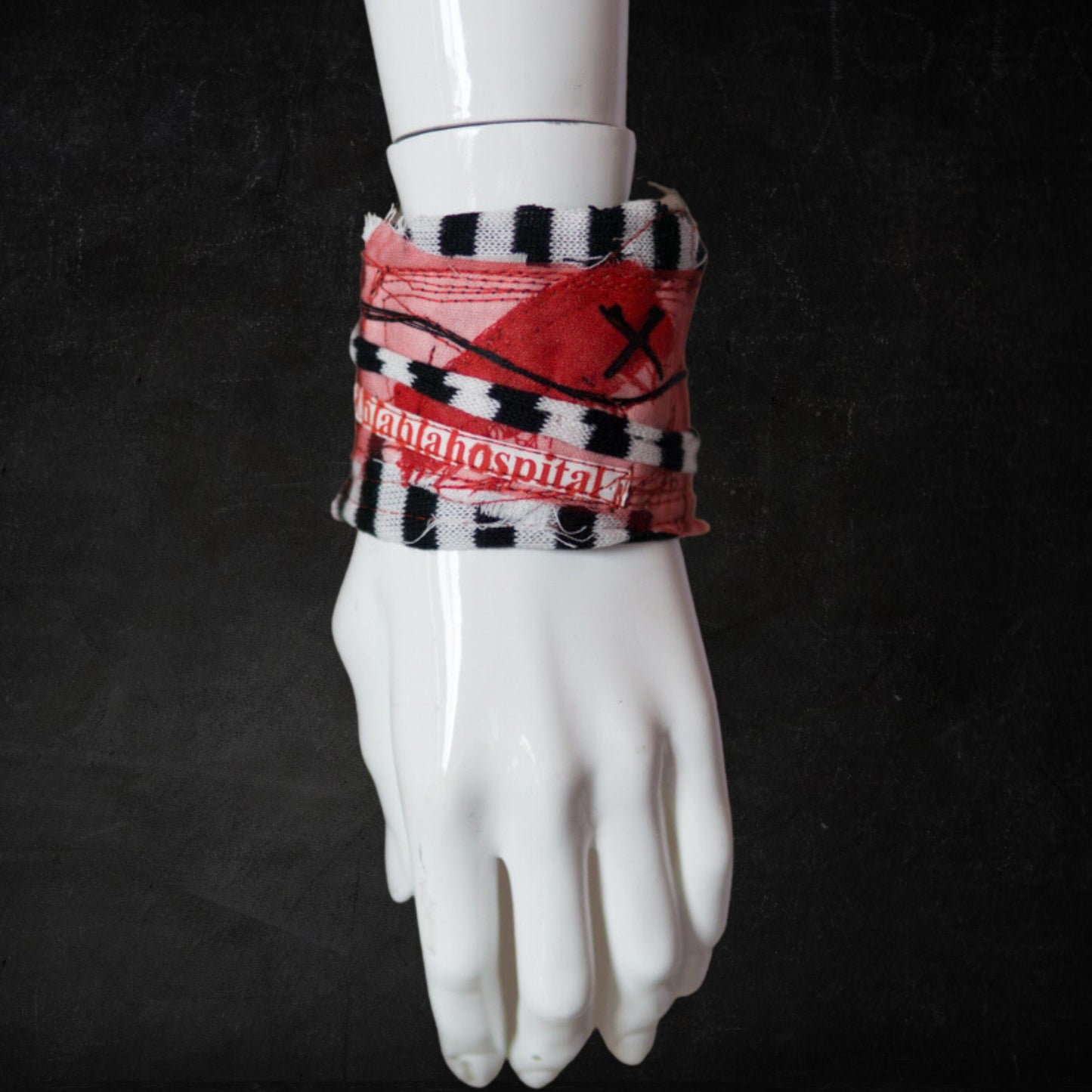 Streifenliebhaber! Blabla-Patientenarmband, einzeln hergestellt von der Blabla-Modekrankenschwester! Verlieren Sie sich nicht in meinem Modekrankenhaus!
