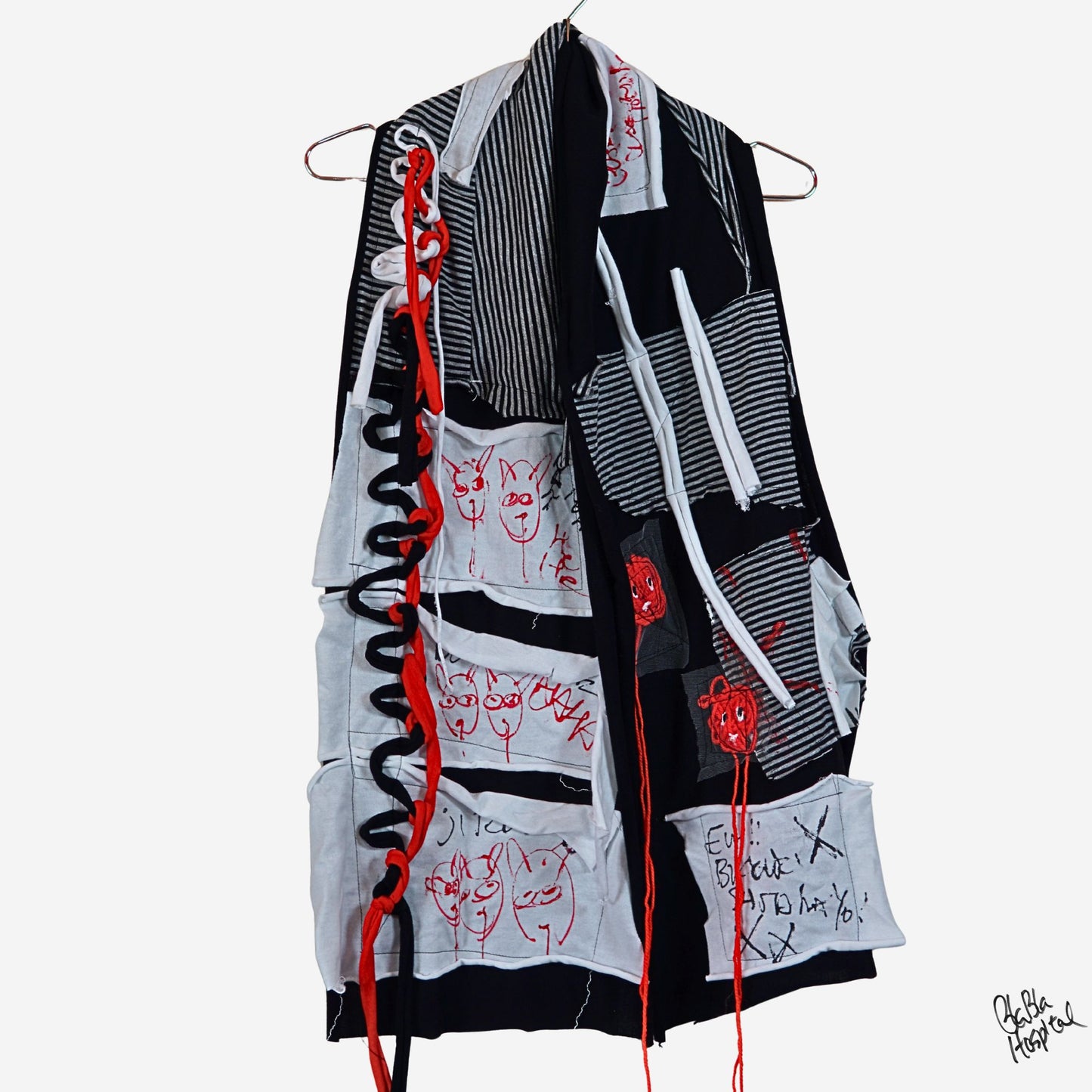 Face No.005 | Fabric Art Greyx Black border Design – Black Scarf