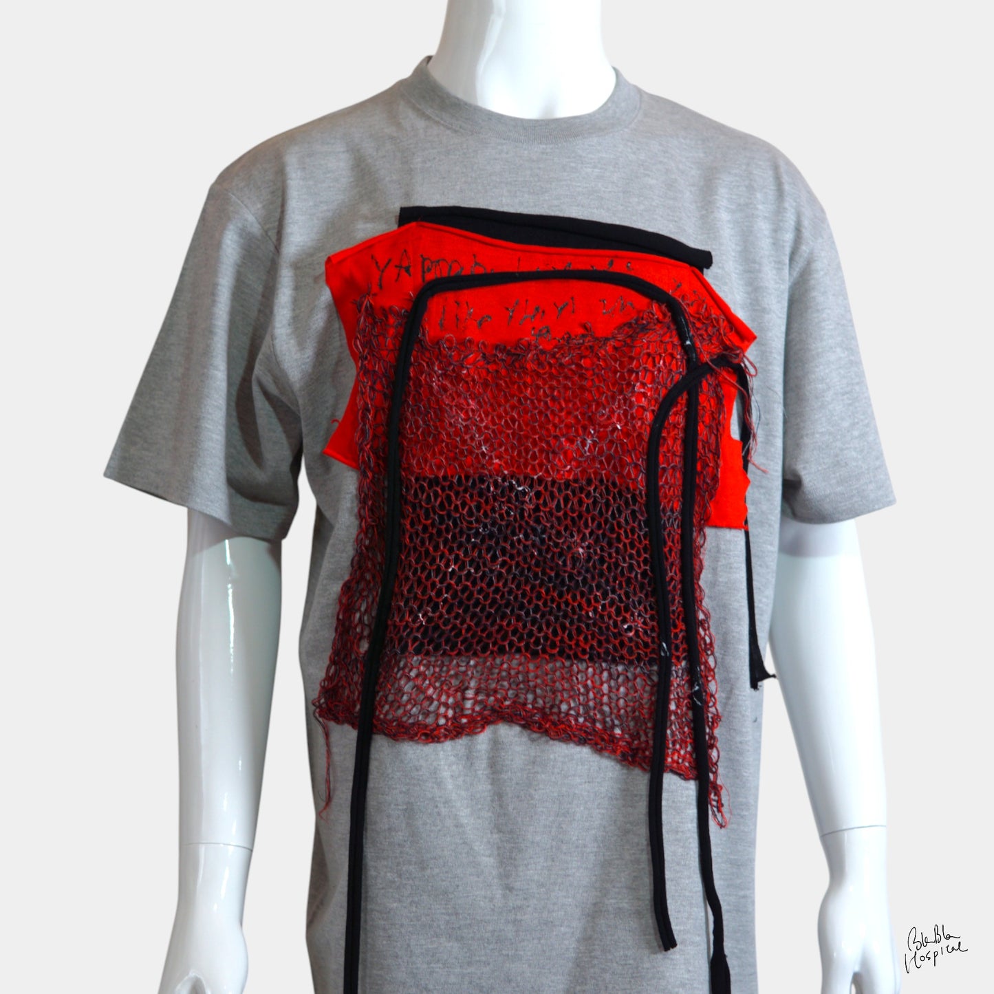 アートニットパッチデザイン グレーTシャツ