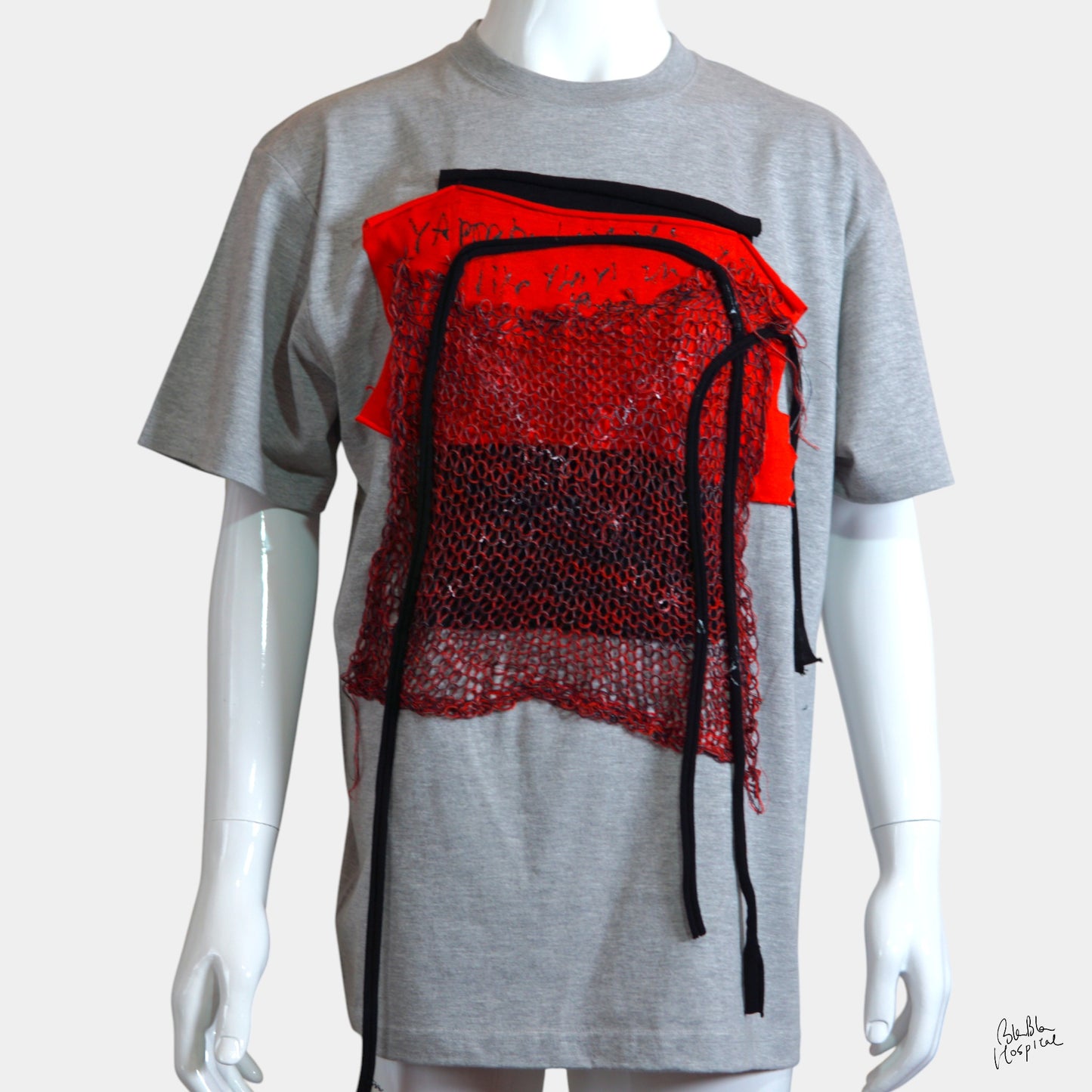 アートニットパッチデザイン グレーTシャツ