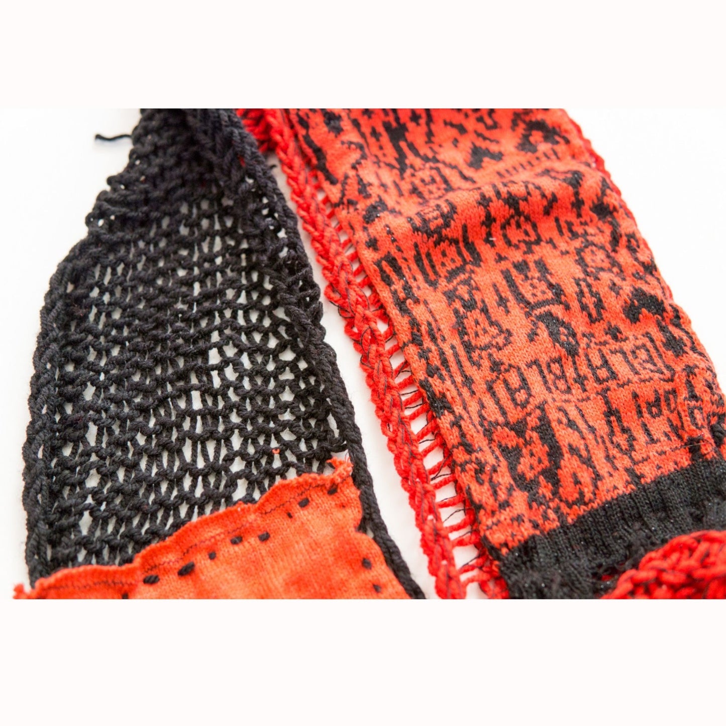 Tokyo Punk Knit Handmade Black and Red Punk Scarf 【275cm】