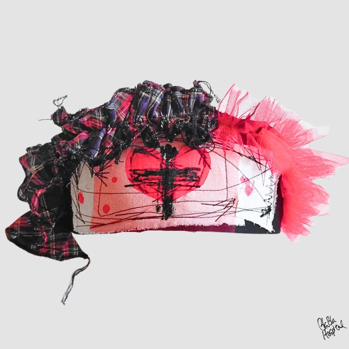 Instinctive frill – Black Nurse Cap