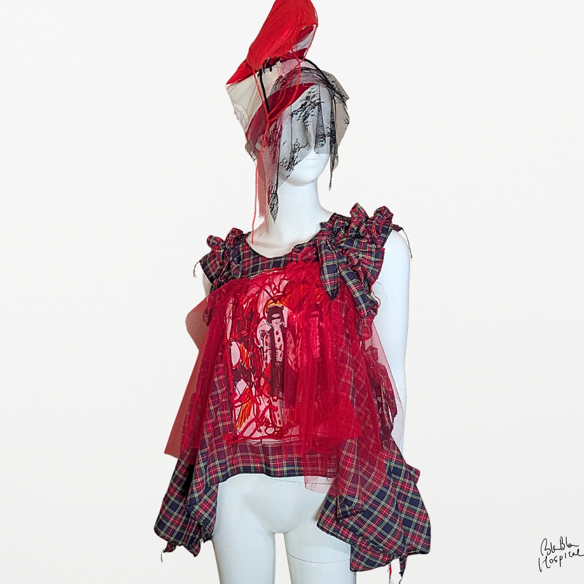 ART CURTAIN | Navy Check Sleeveless Top