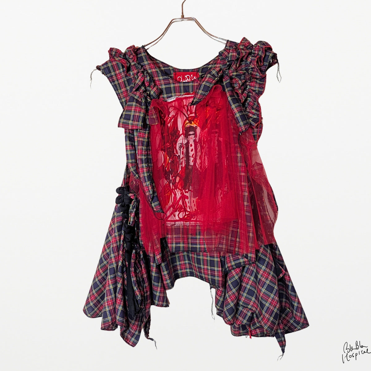 ART CURTAIN | Navy Check Sleeveless Top