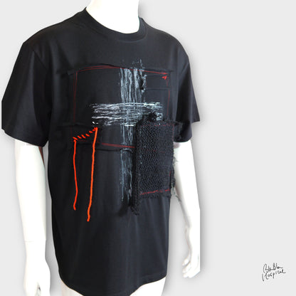 シークレットクロス＆アートニットパッチデザイン　ブラックTシャツ