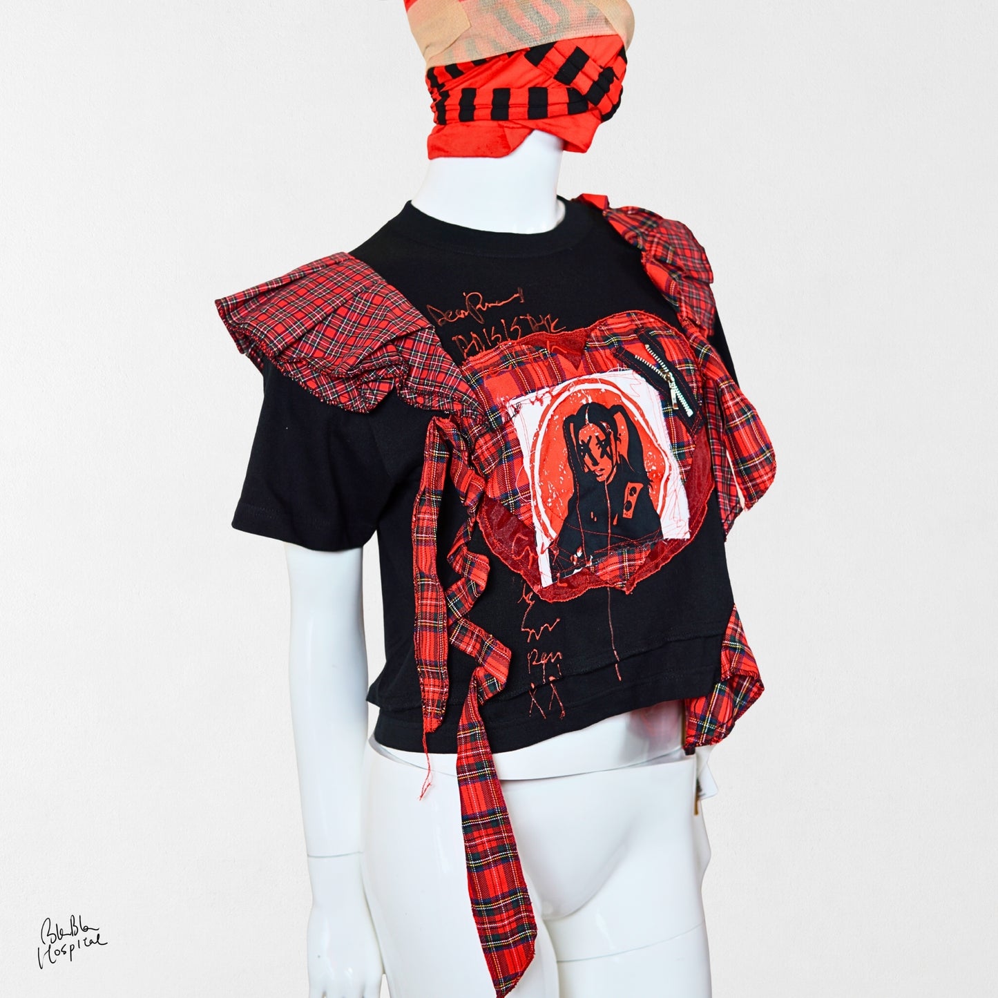 Heart No.001 | 赤黒記憶装置 シリーズ　– 黒 T-shirt