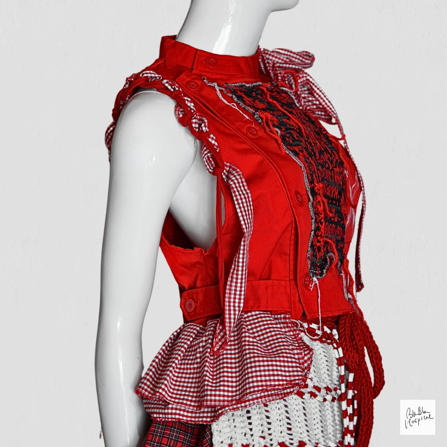 Original Knit Patch and Gingham Check Design Red Sleeveless Top