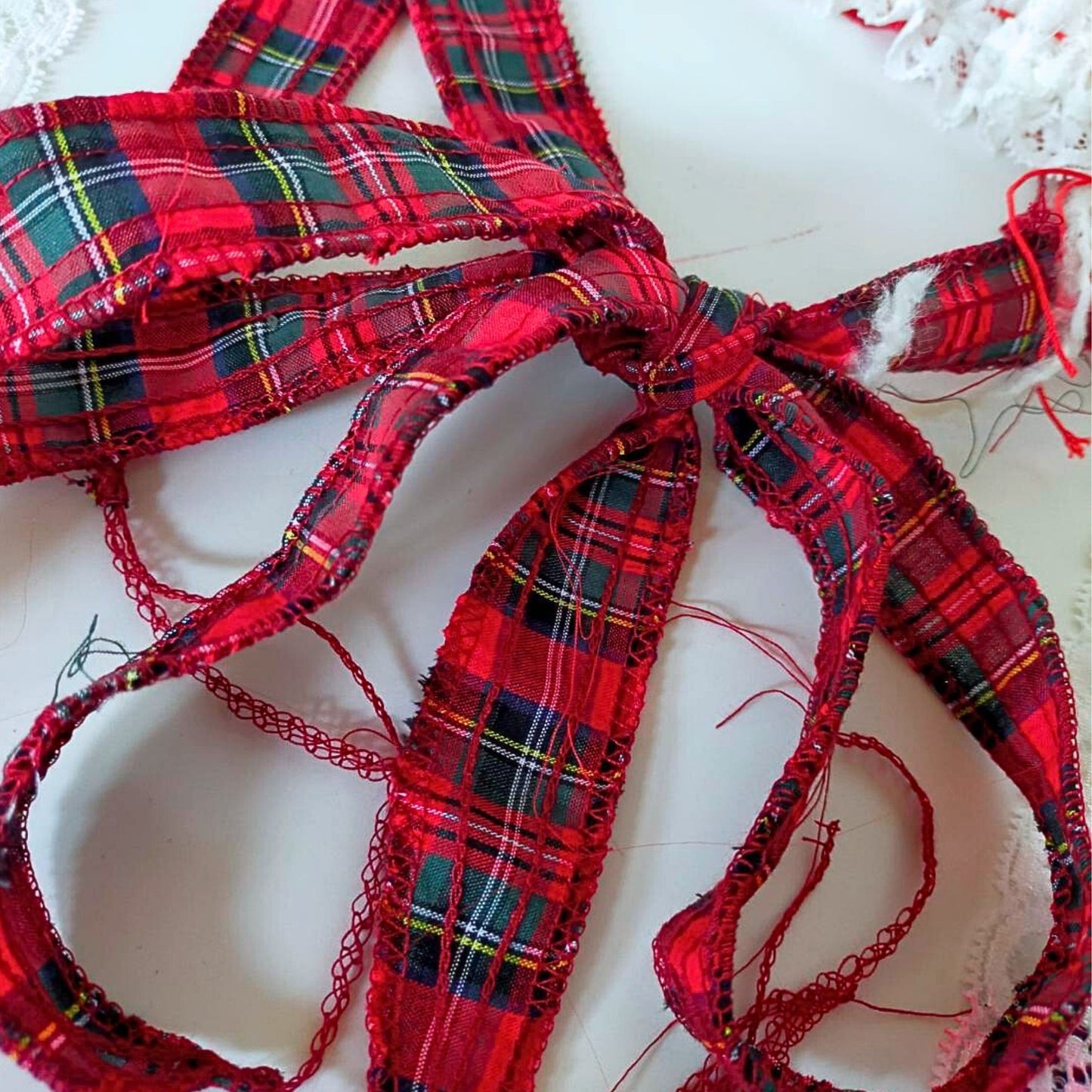 Blalita Lace x tartan design Headdress