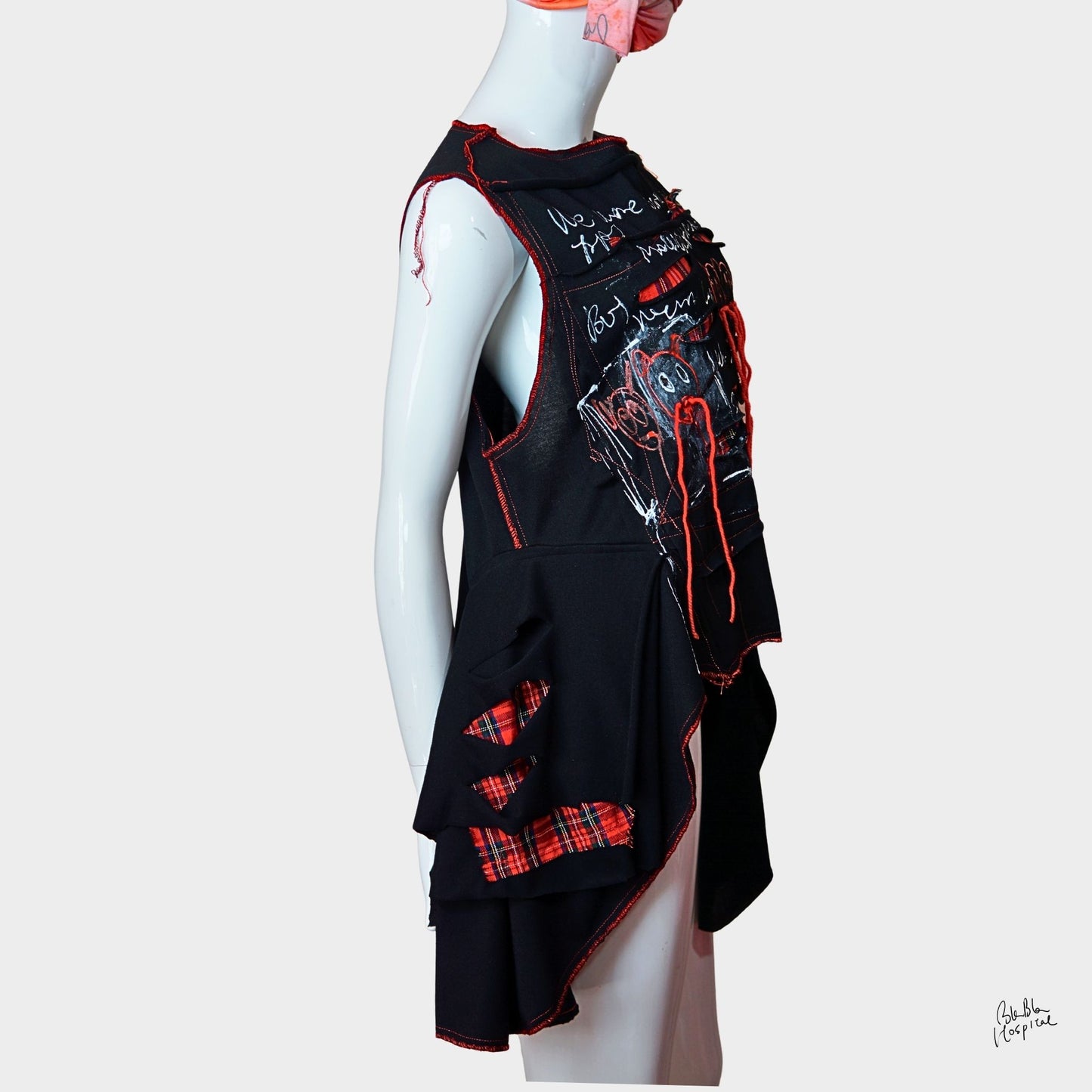 Twinmood – No.01b | スリーブレスブラックトップス